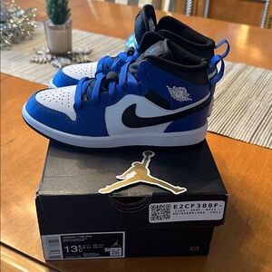Jordan Kids Black and Blue Sneakers